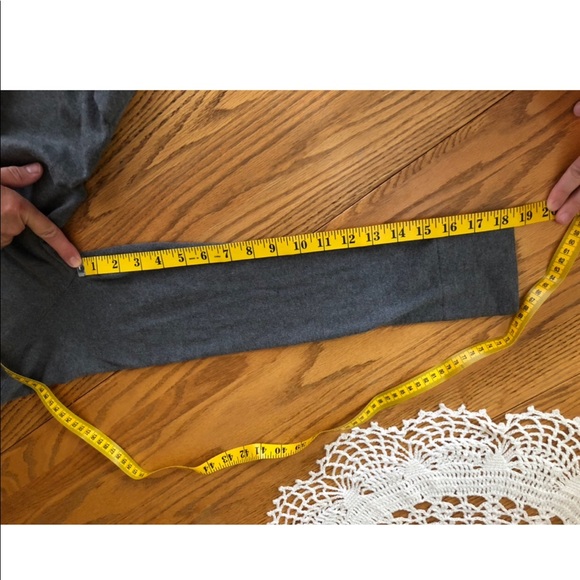 BNWT GAP Blazer-Style Cardigan in Grey,
Women’s size L - Picture 9 of 11